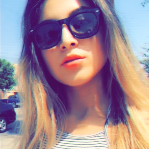 Meet your Posher, Rossy - Picture 1 of 1